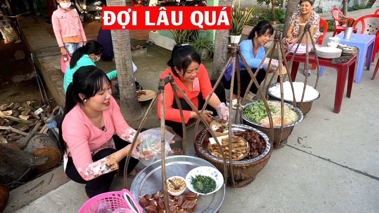 Sáng Sớm Bán BÚN CHẢ GIÒ THỊT NƯỚNG Quá Đắc Khách Phải Đợi Từ Sớm Để Ăn Mới Đi Về #152