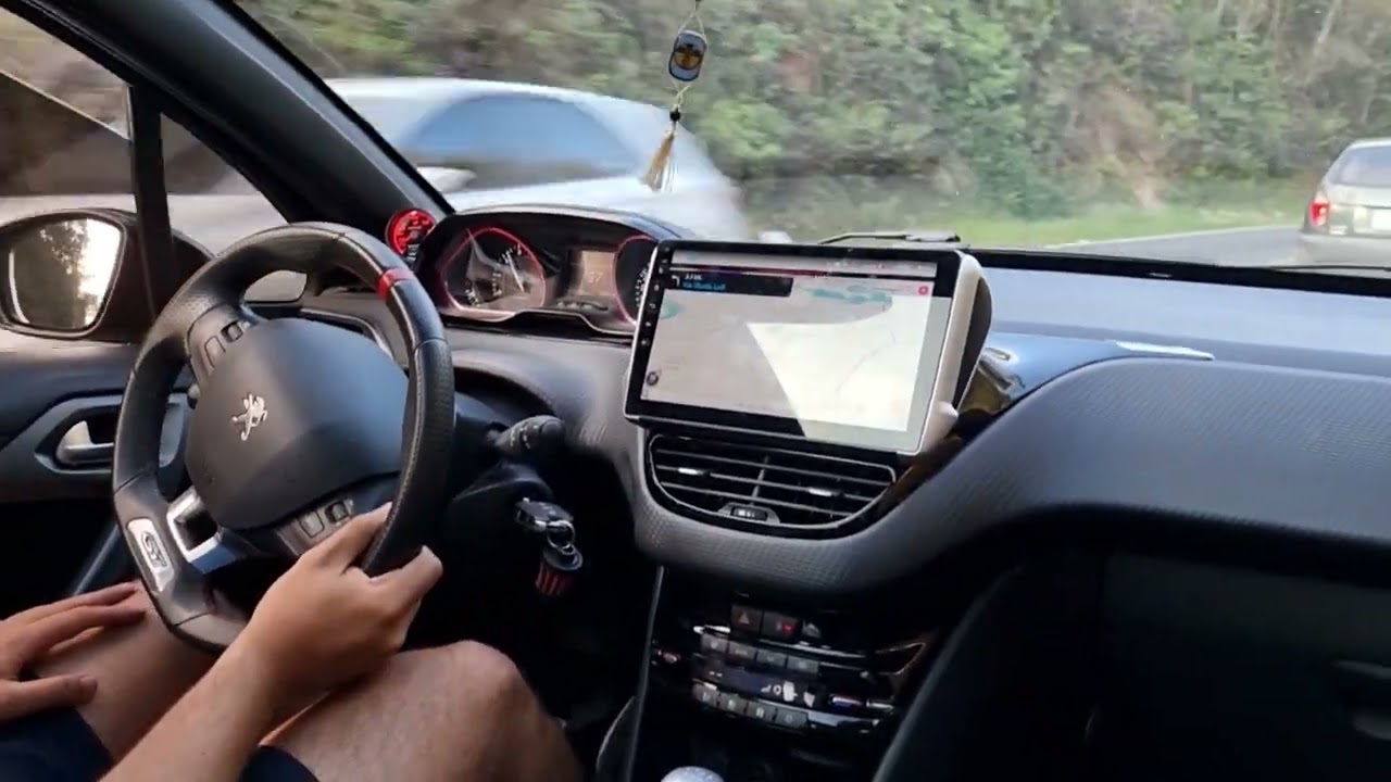 Peugeot 208 GT Stage 2+ - Um passeio na estrada dos romeiros - Parte 1/3