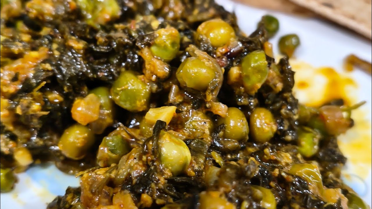 Lehsuni Matar Palak recipe #recipe #viralvideo #foryou #cooking #palak#explore 