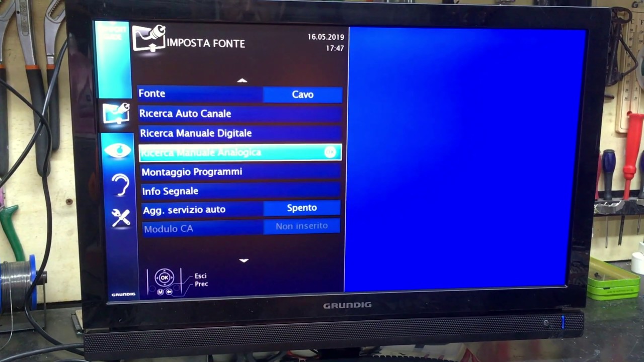 Riparazione TV Grundig schermo nero led Blu