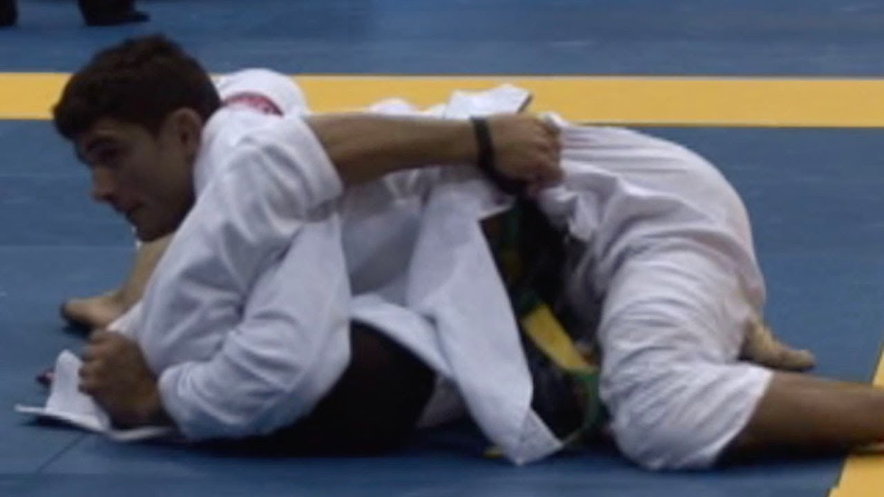 Rodrigo Caporal VS Philippe Della Monica / Pan Championship 2011