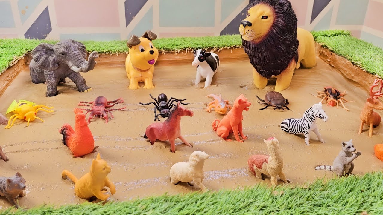 Uncover the Muddy jungle creatures and Forest Zoo Animals Messy Mud Fun!