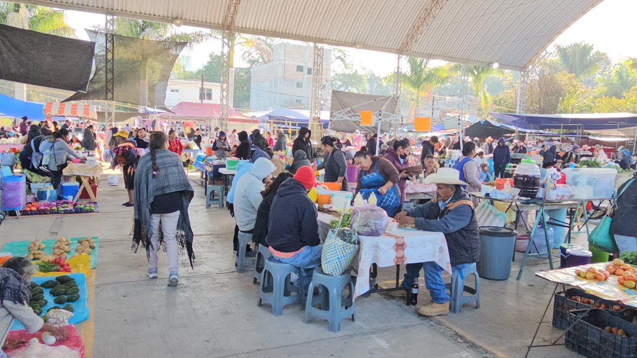 31 de enero del 2026 ...viernes día de plaza en san juan mixtepec juxtlahuaca oax.