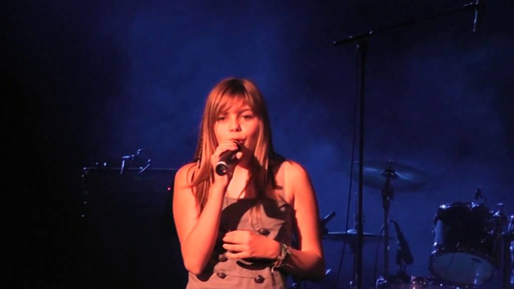 Louane Emera, 14 ans, avant son premier album Chambre 12, avant son César 2015, avant The Voice...