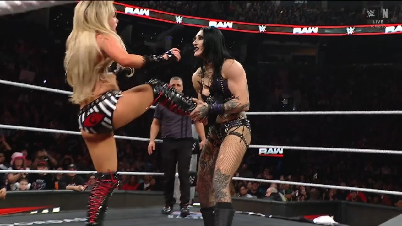6-Woman Tag Team Match - WWE RAW | Jan. 26, 2026