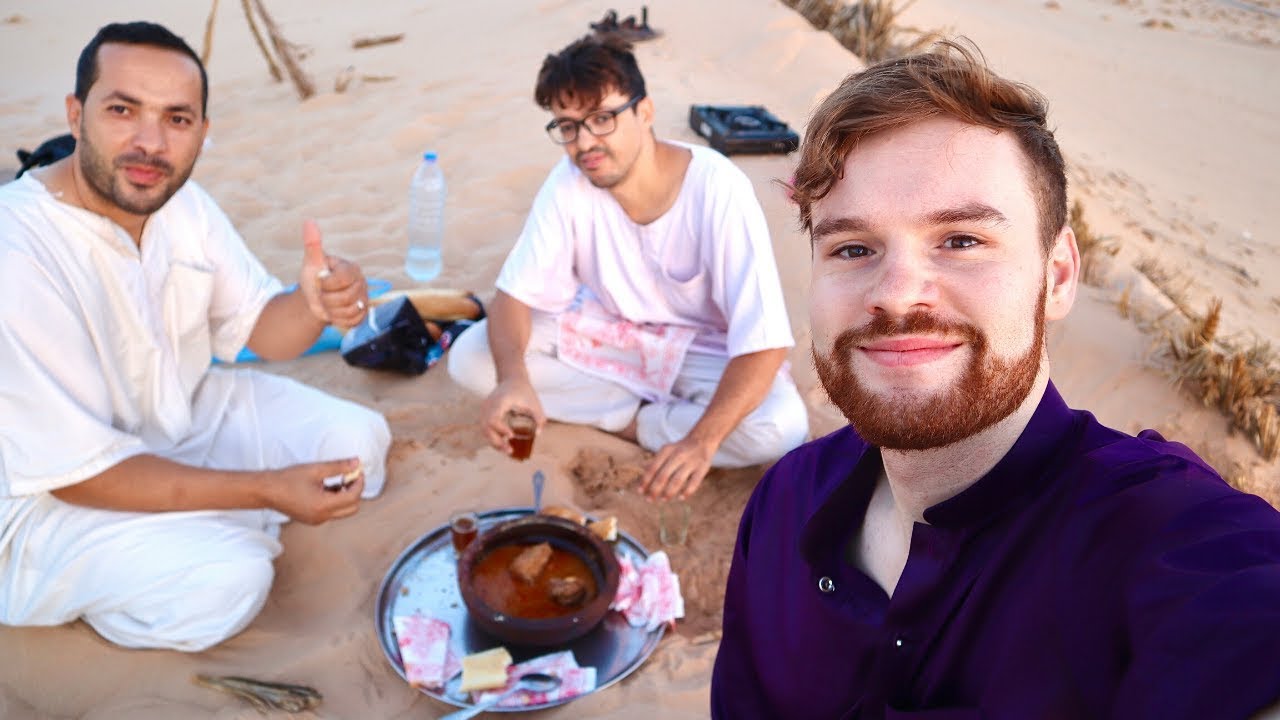 Breakfast with ALGERIANS in the Sahara Desert (& Exploring Adrar) 🇩🇿
