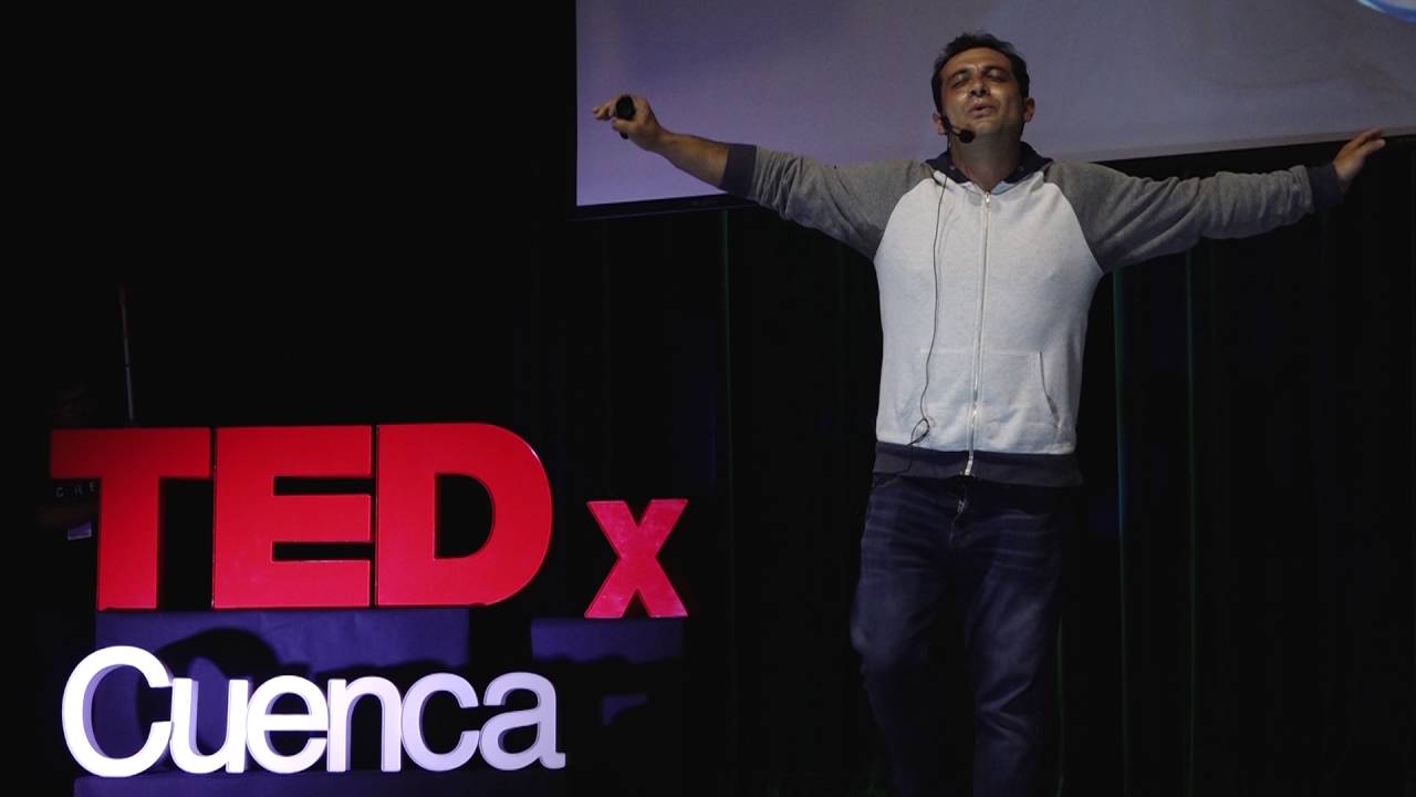Lo que los murciélagos me han enseñado | Oswaldo Calle | TEDxCuenca
