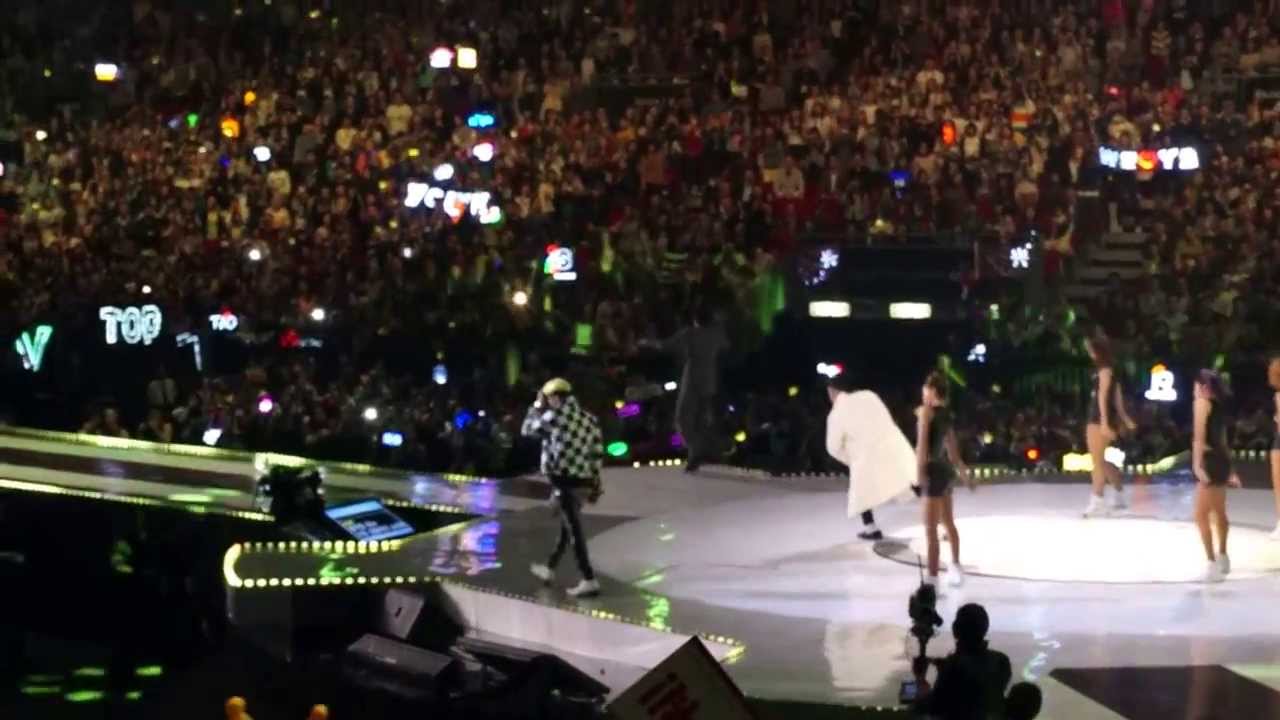 [fancam]MAMA 2013 BigBang Fantastic Baby (Top dance with 2ne1)