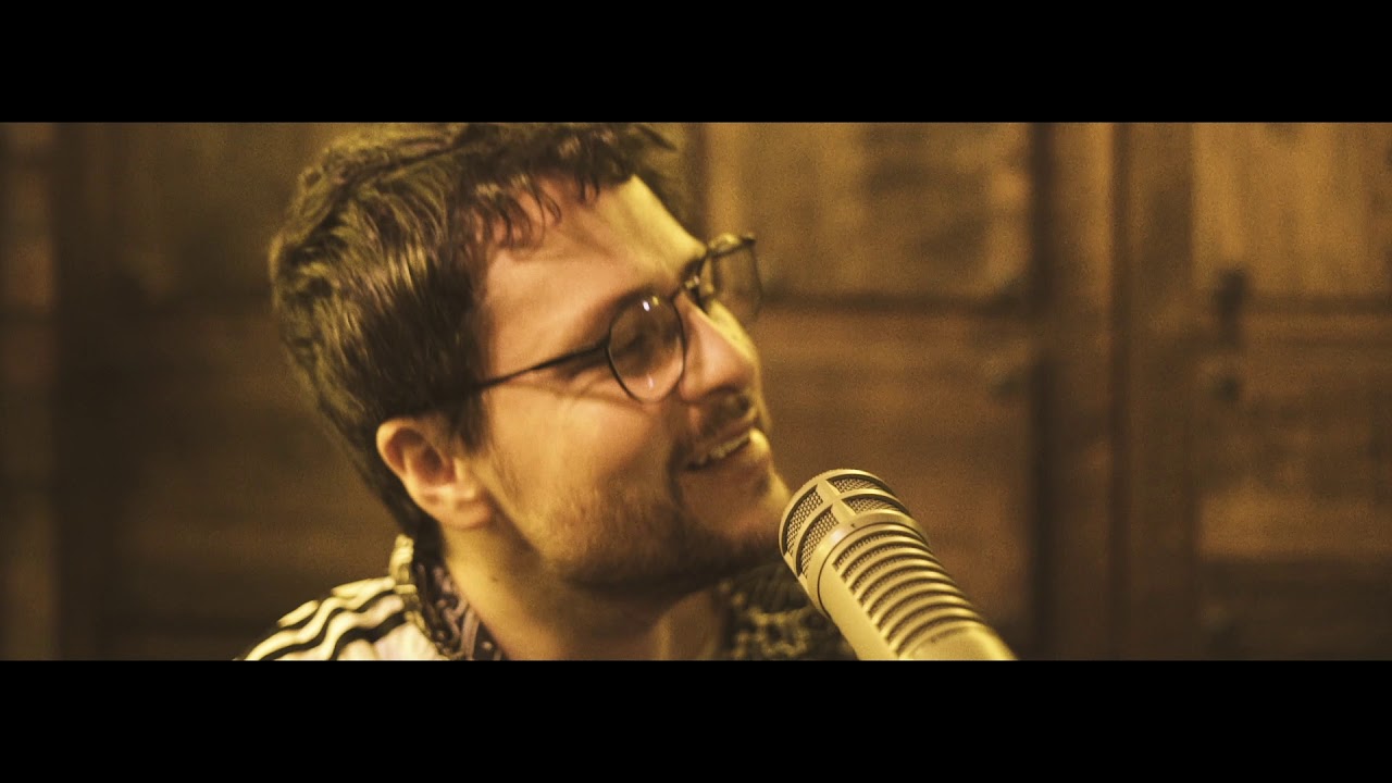 Lucio Feuillet - Tus Ojos (Los Latidos De La Casa)