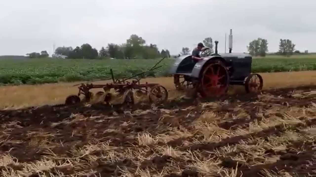 McCormick-Deering 15-30 tractor plowing 8 2015