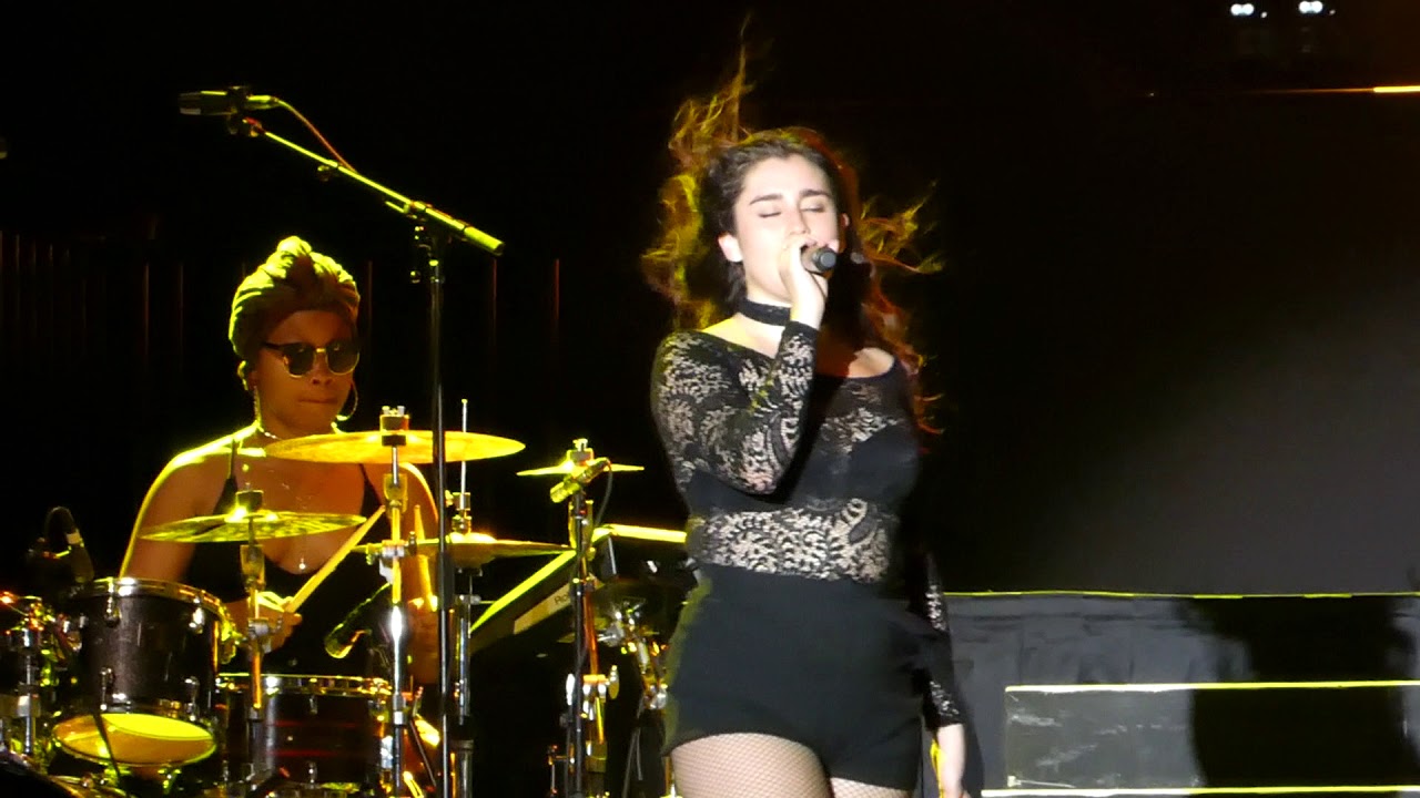 Bridges  - Fifth Harmony Live From Universal Mardi Gras 2018