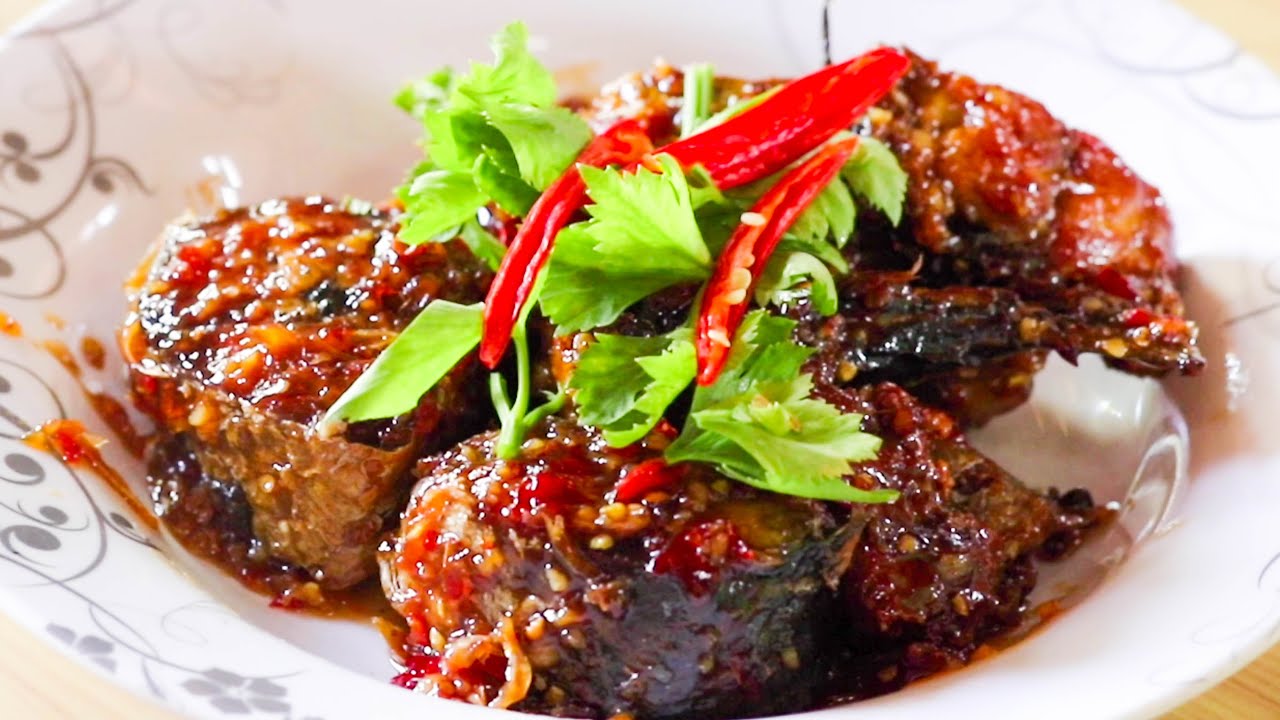 ปลาซาบะราดพริก Fried Saba with Sweet Chili Sauce