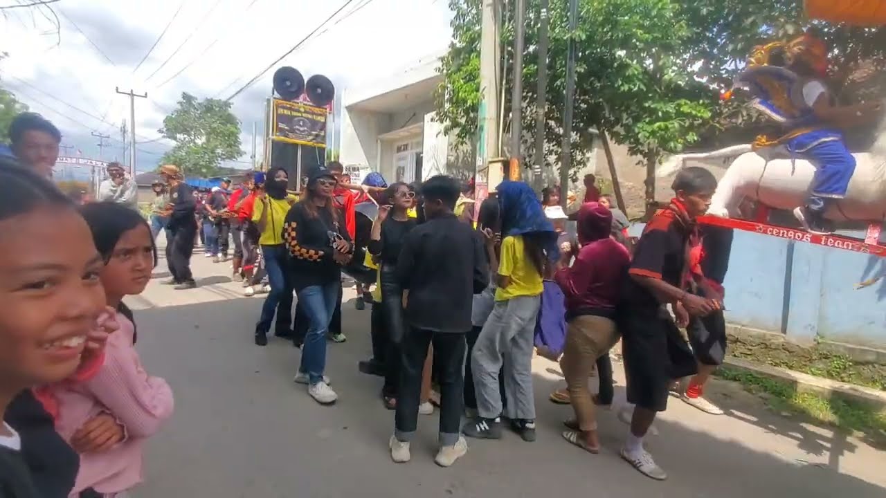mustika rajawali hari ini saat dangduttan di jalan walini,,