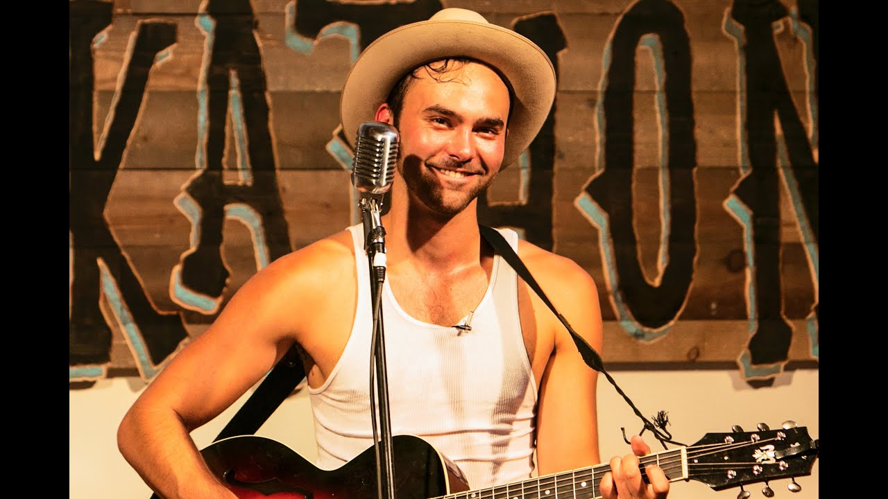 Shakey Graves - Built to Roam - @Pickathon 2013 - Wood Barn Stage
