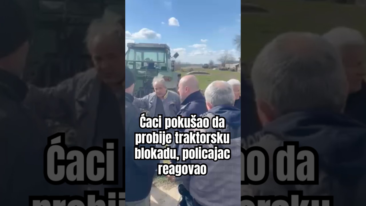 Чаци попытался прорваться через тракторную блокаду, полицейский отреагировал.
