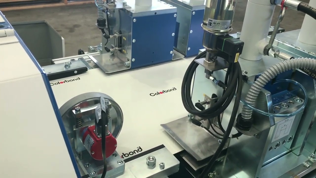 Schlebach Quadro KS with AKQUAD 4 for Interlocking panels.