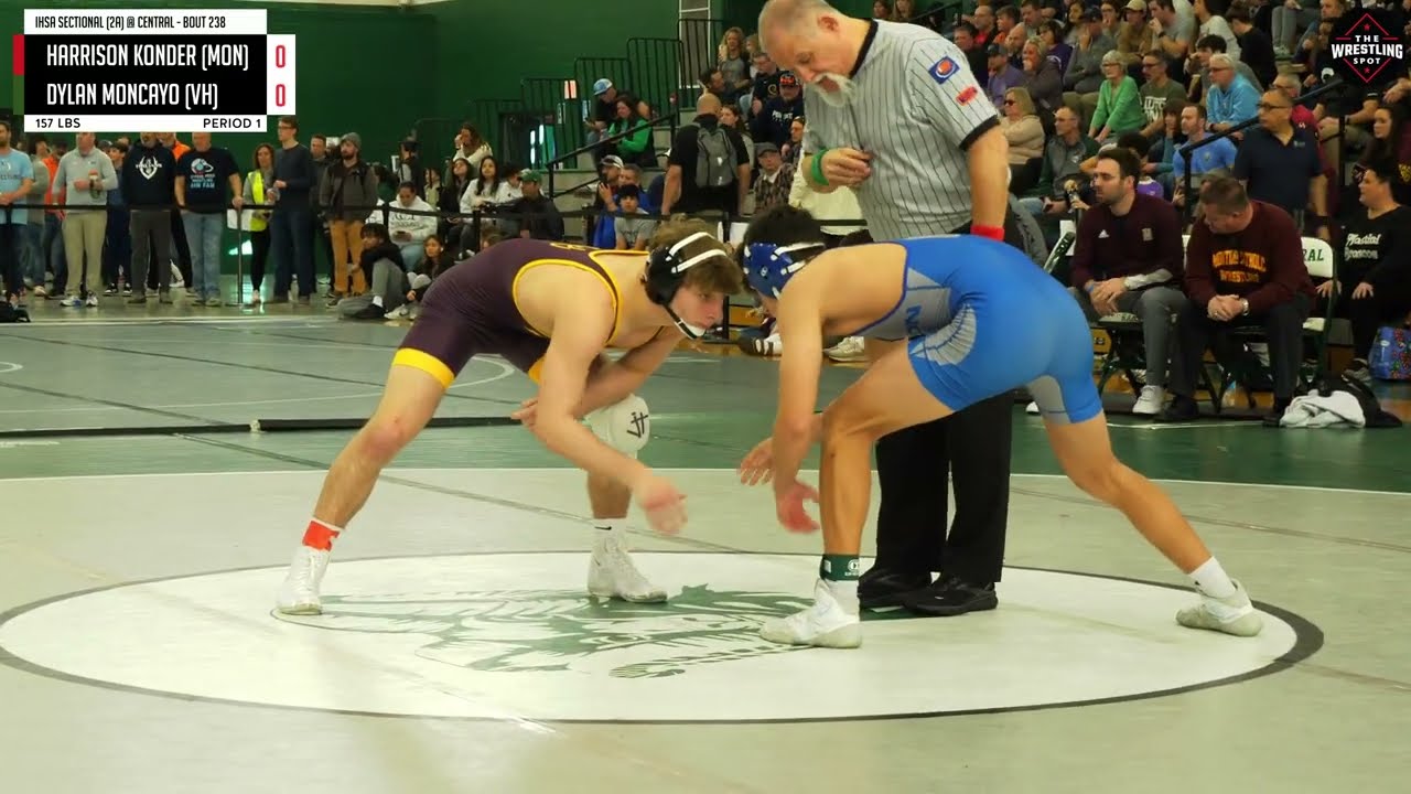 Dylan Moncayo of Vernon Hills [G] v. Harrison Konder of Montini Catholic [R] (157)