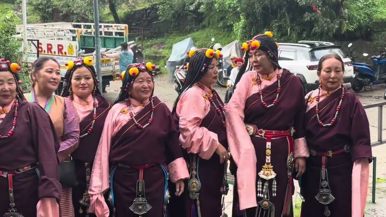 ༧གོང་ས་མཆོག་གི་སྐུའི་འཁྲུངས་སྐར་ལ་བཀྲིས་བེད་ལེགས། མི་མངས་ལ་གསོལ་འདེབས། Delhi MAJNUKATILA