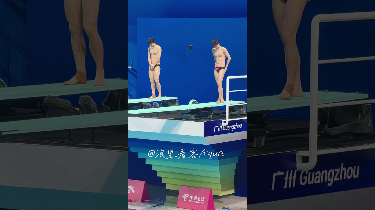 李子峰/李子羽，双胞胎同跳 #跳水 #李子峰 #李子羽 #双胞胎帅哥 #运动员的颜值真不是吹的 #薄肌 #帅哥 #腹肌 #健身 #运动员 #跳水运动员 #跳水比赛 #samueldang