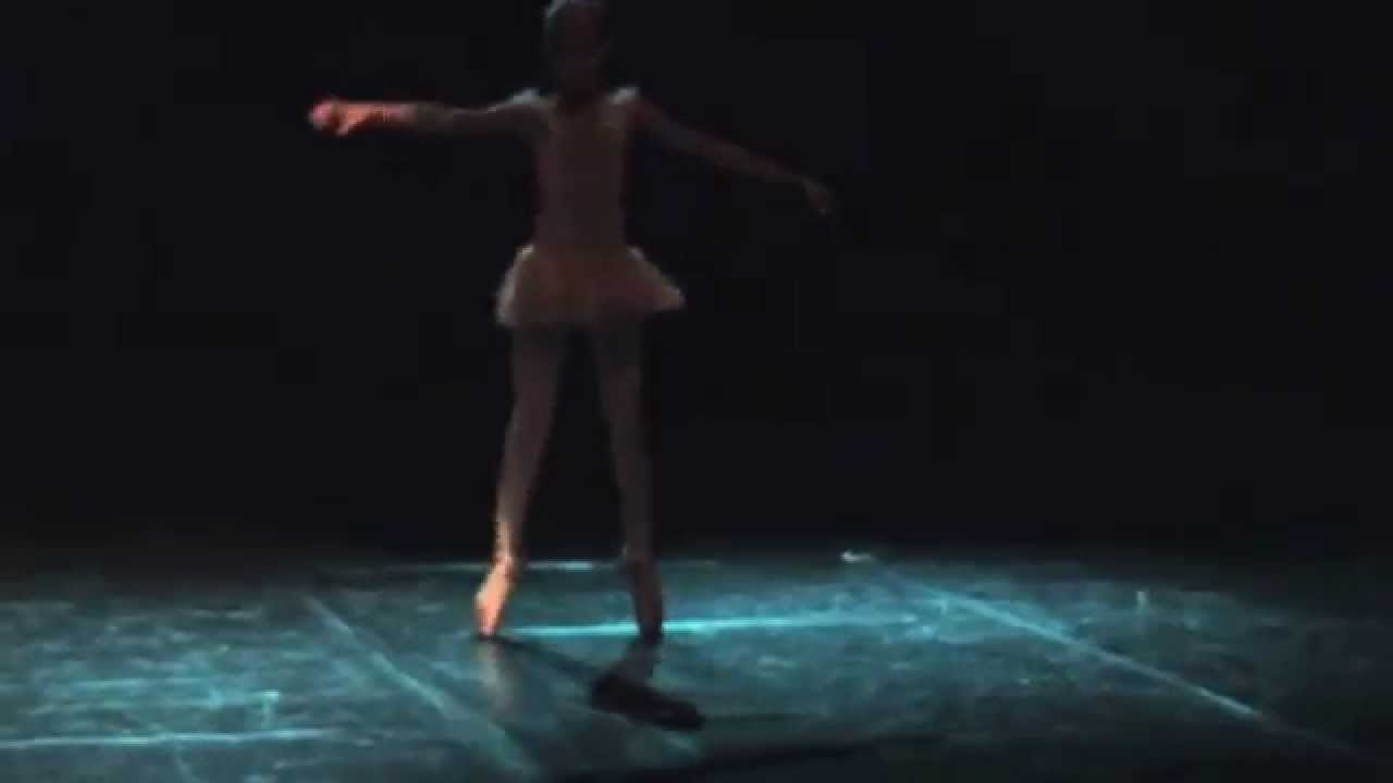 Beatriz - Apresenta&ccedil;&atilde;o ballet - Studio Dizzioli - Teatro Clara Nunes