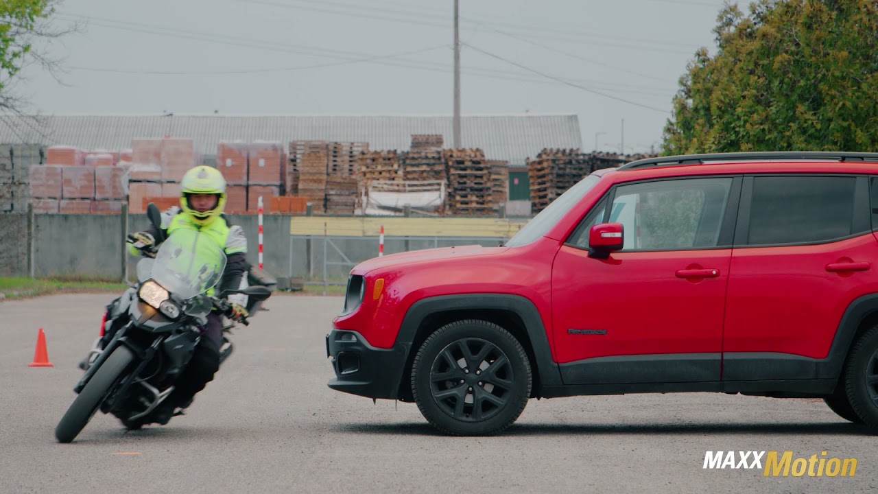 Nyomvonal: A kitérés bemutatása - Motorozástan powered by MaxxMotion