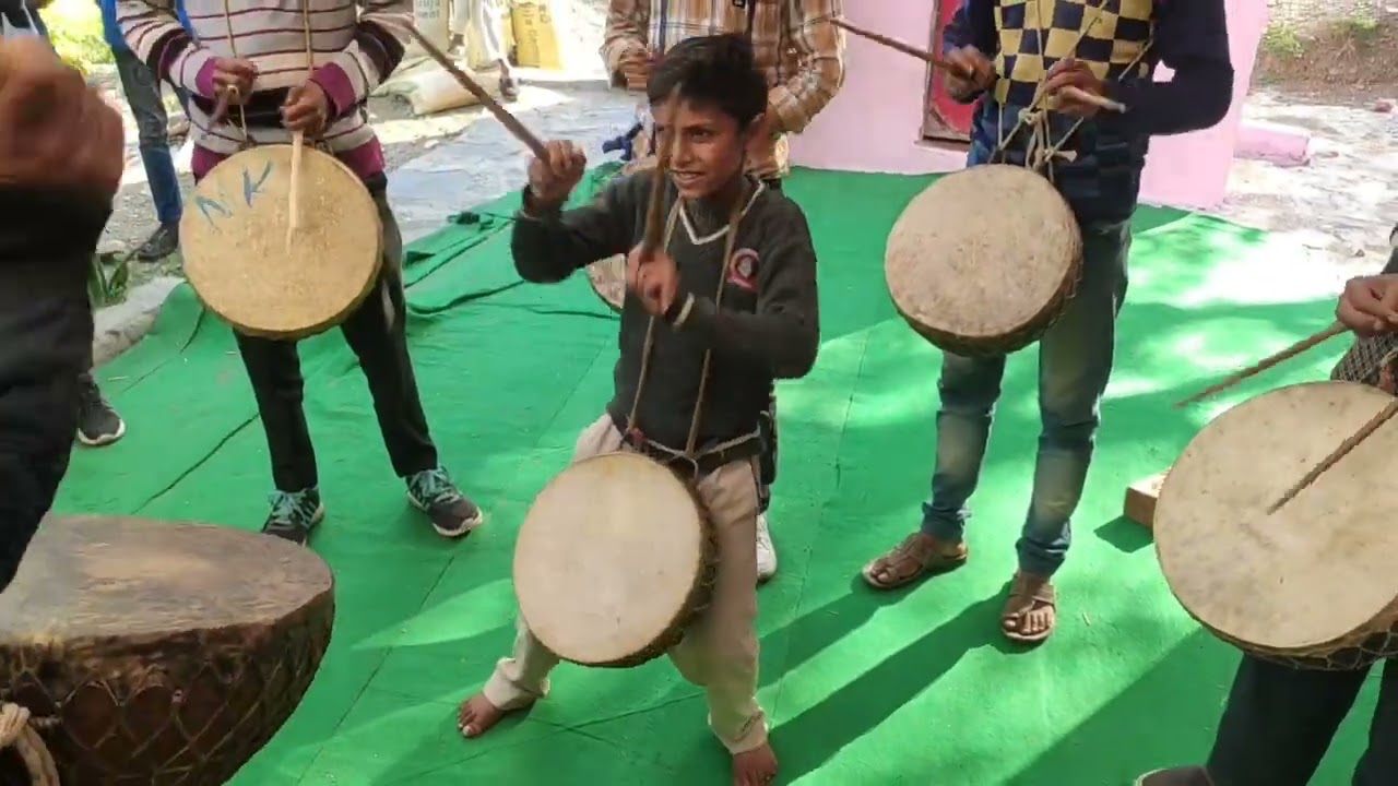 #बच्चे ने बजाया ऐसा नगाड़ा की लोग देखते रह गए । दो भाईयों की नगाड़ा बजाने में महारथ#viral
