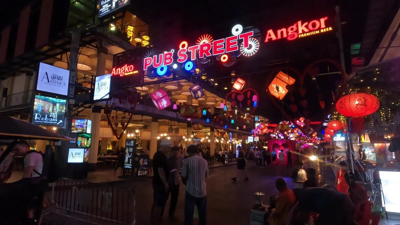Pub Street Siem Reap 2026 🇰🇭 | Food, Lights & Night Vibes