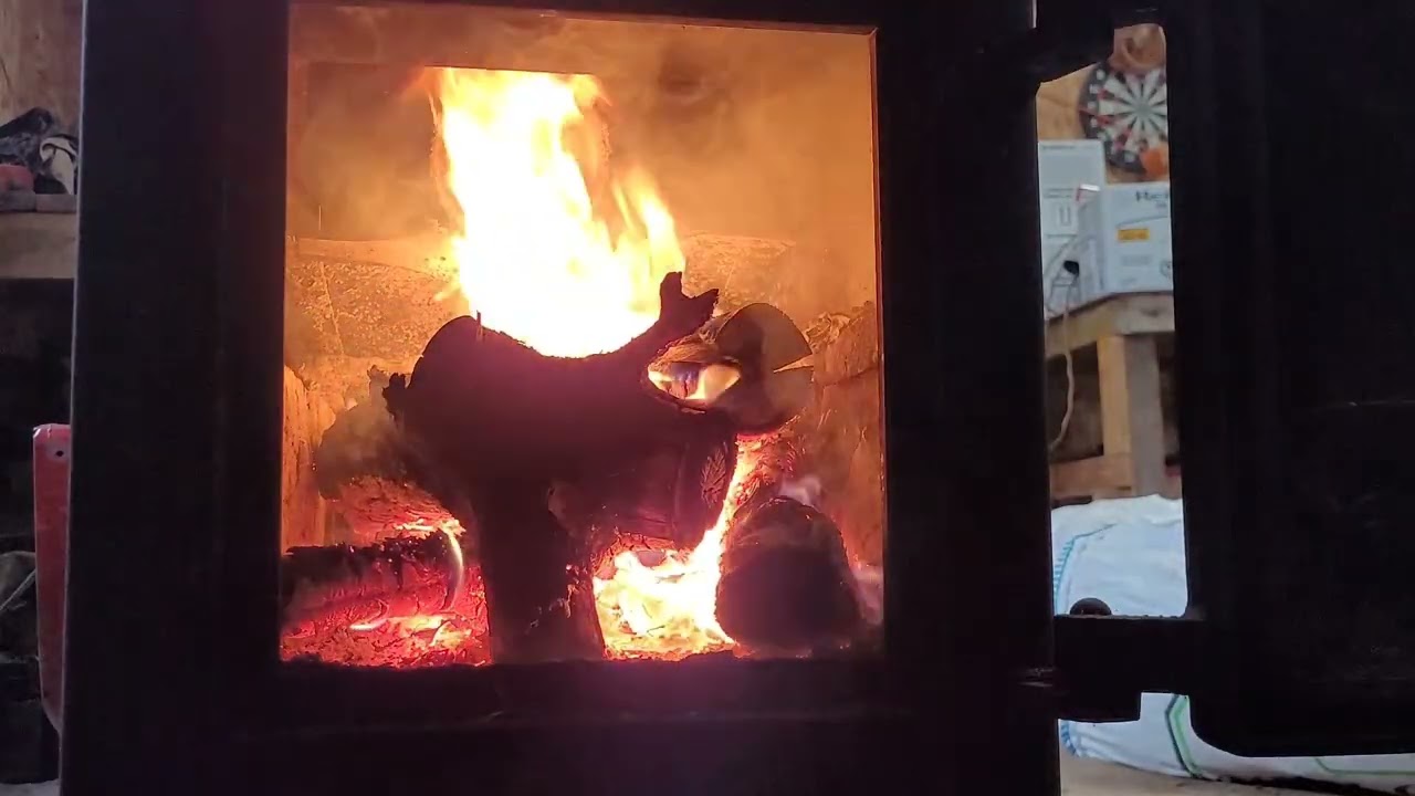 First fire 🔥 of the winter season,  need to clean up Shop,  got lots of repairs to make. 