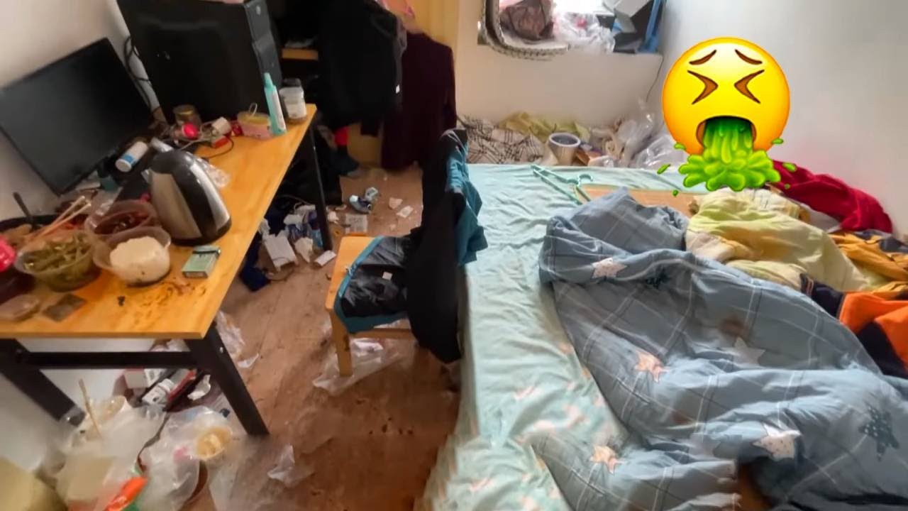😱Would you like to date a handsome guy who lives in a garbage dump? It's too messy #hoarding