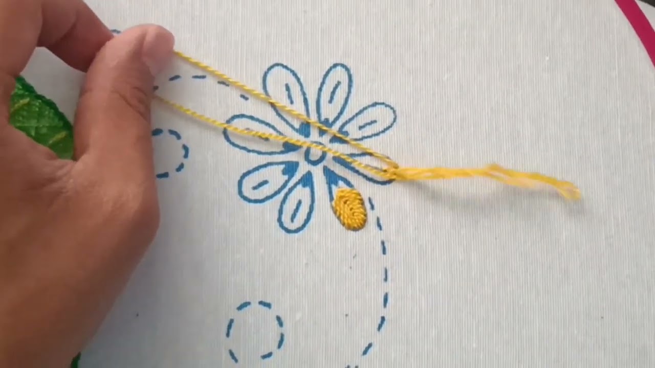 Cómo bordar flores pequeñas 