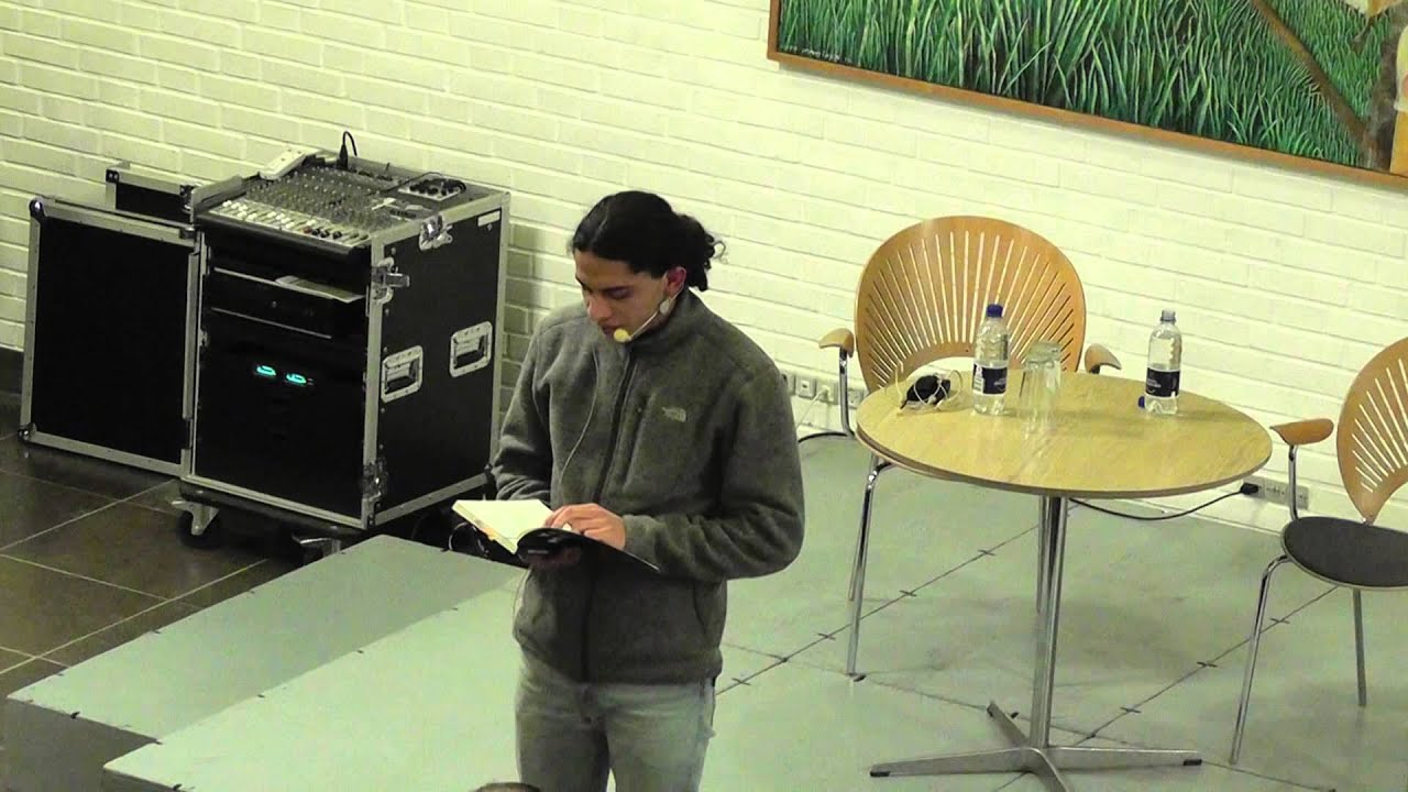 Yahya Hassan opl&aelig;ser Digtet Barndom