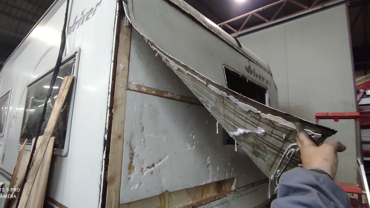 Officina C&G :parete posteriore camper infiltrata