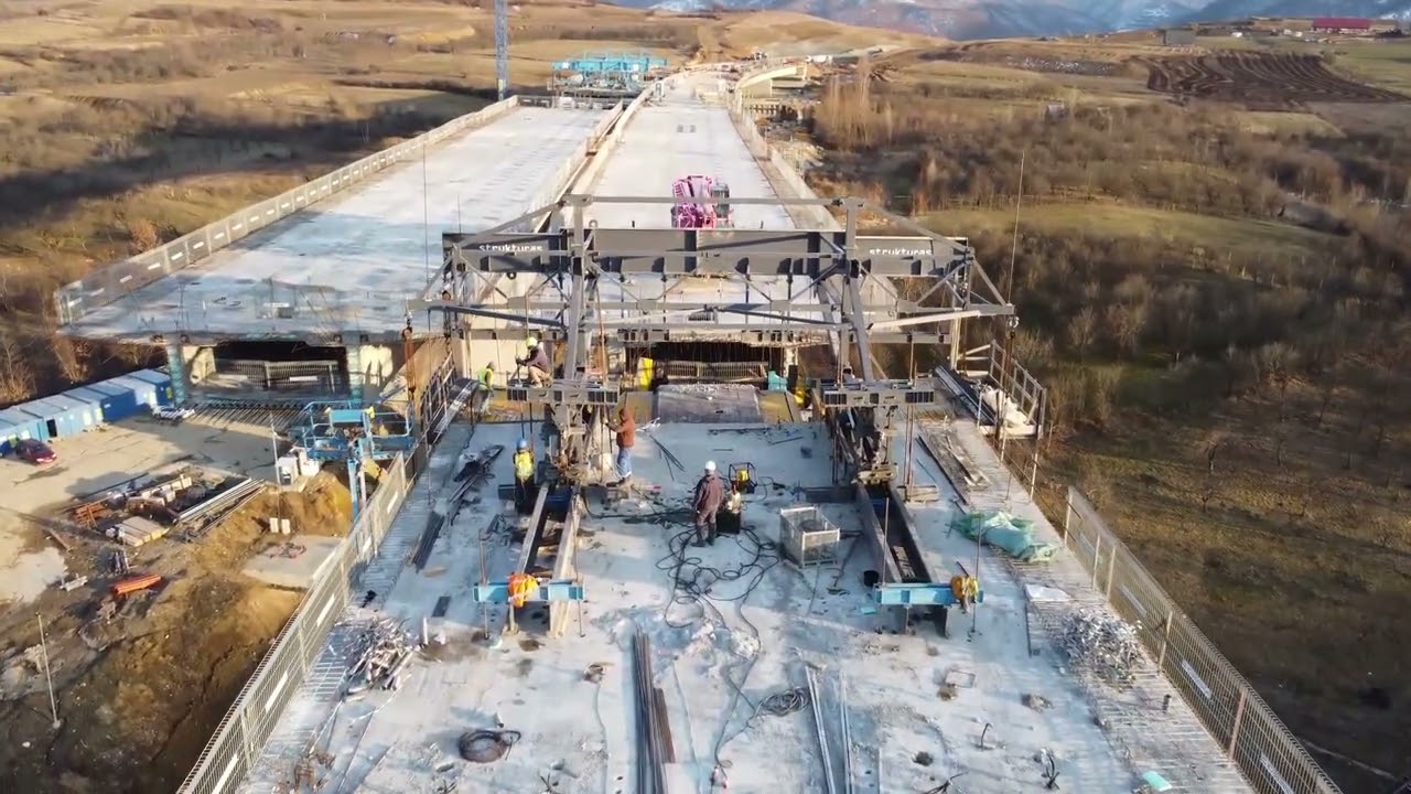 Autostrada A1 Sibiu Pitești lot1 Sibiu Boița Viaductul Tălmăcel filmat în 18 03 2022