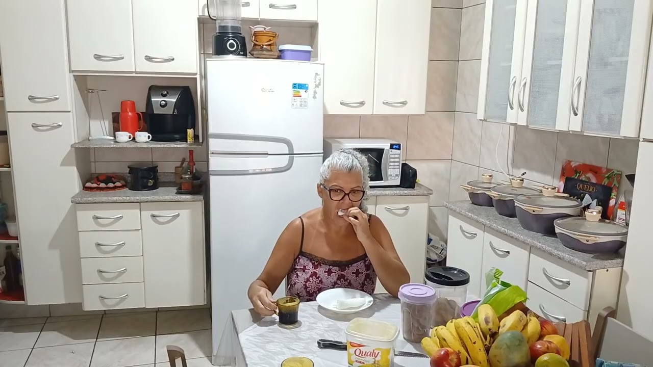 Мой распорядок дня: присматриваю за домом и ранчо, а потом идём на рынок, пойдём?