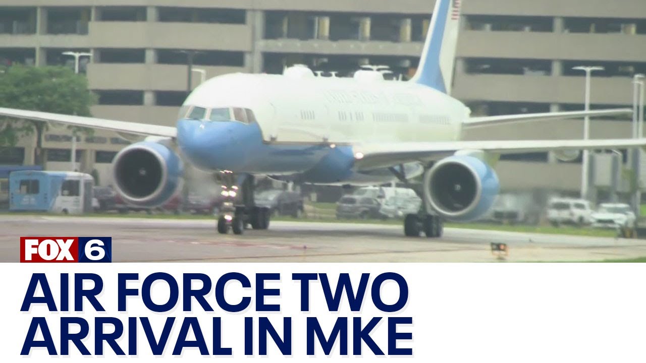 Vice President Kamala Harris arrives in Milwaukee aboard Air Force Two | FOX6 News Milwaukee