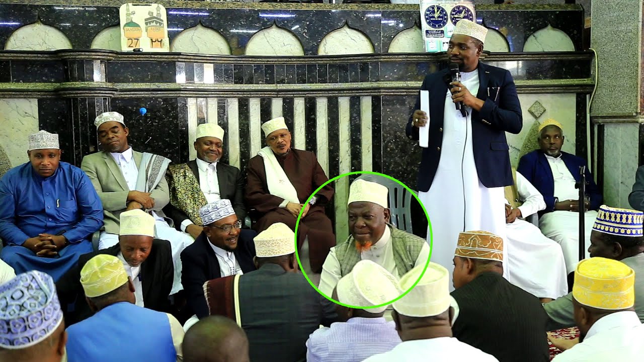 Sh Walid Alivyomtamburisha Mwalimu Wake Aliye Mfundisha Alif Be Mbele Ya Mufti 