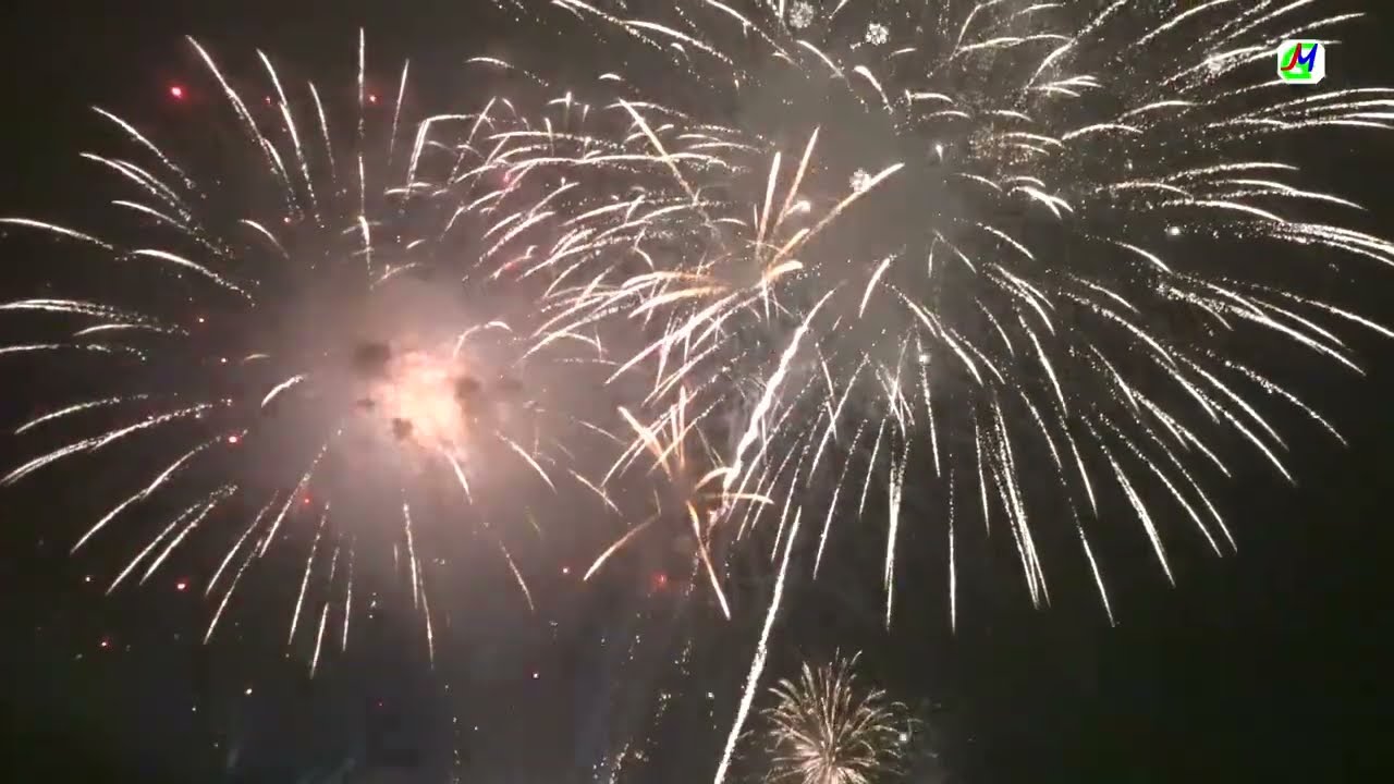 Fin du feu d'artifice 2025 des Habits de Lumière d'Épernay