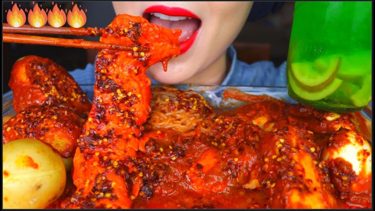 ASMR MY FAVOURITE FOODS DRENCHED BLOVES SAUCE, POTATO, DUMPLINGS, EGG, NOODLES, JUICE 먹방 |  咀嚼音