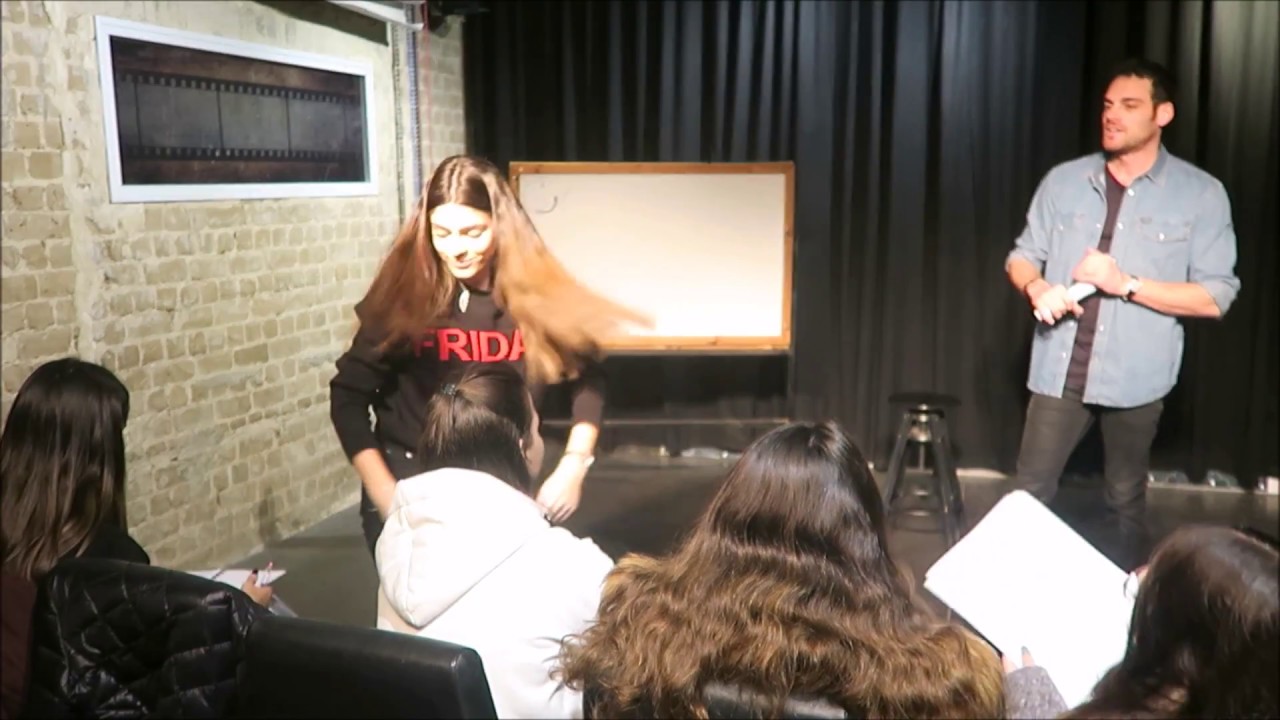 שיעור משחק | כיצד מנתחים טקסט - גל אמיתי