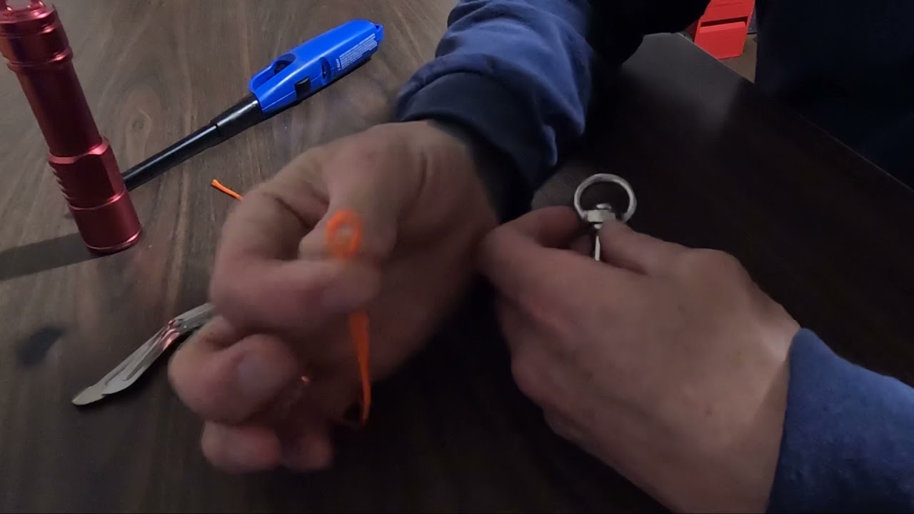 How to tie a bolt snap