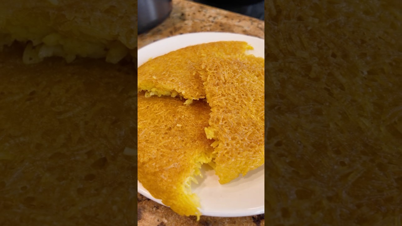 Tahdig, crispy rice all by itself! #crispyrice #tahdig #recipe #persianfood #fyp  #fypシ゚  #cooking