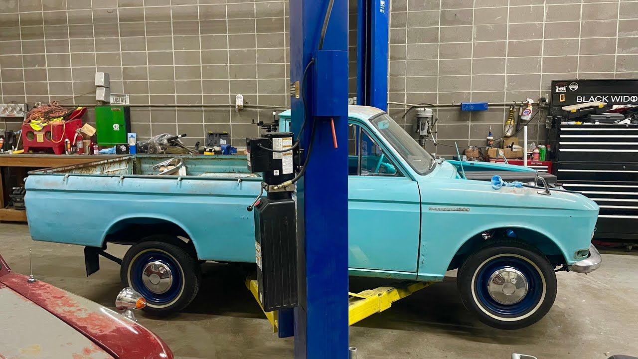 Installing a nissan 720 gas tank in my 1967 datsun 520!