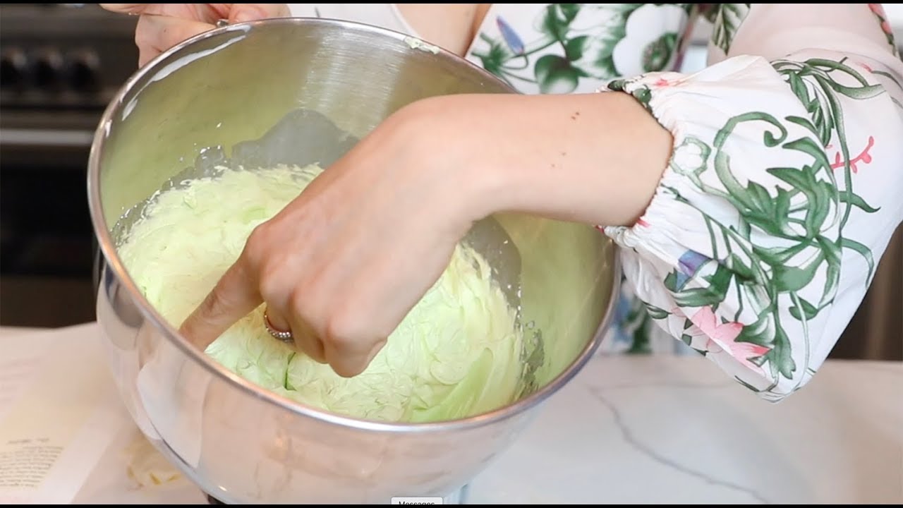 How To Make The BEST Vanilla Mascarpone Frosting From Scratch! | Fancy Sprinkles