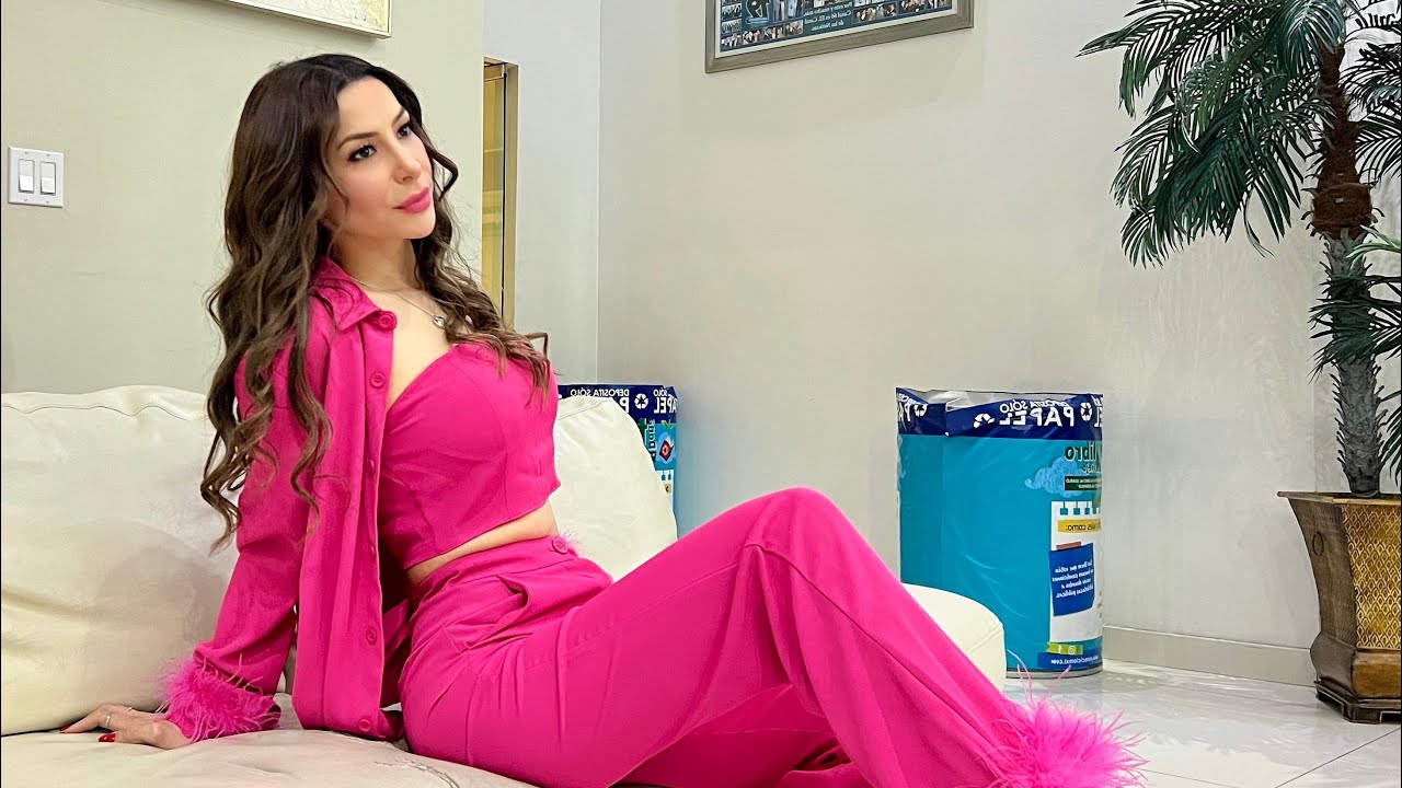 Siria Yeminia Martínez.  En el juego de APH en canal 66.