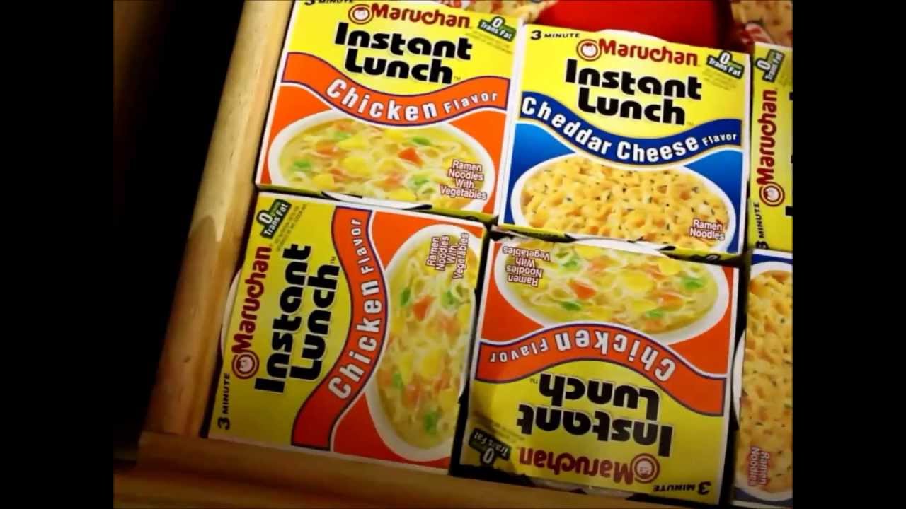 The Ultimate Dorm food stash! (What food i keep in my dorm)