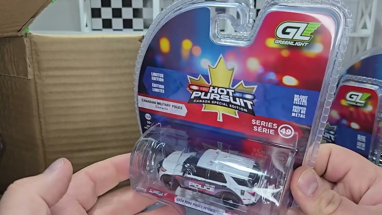 Unboxing: Greenlight Hot Pursuit - Series 49 - Special Canada Edition