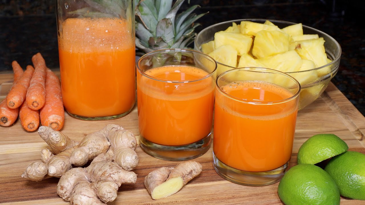 Освежающий морковно-ананасовый сок — идеальный летний полезный сок | AnitaCooks.com