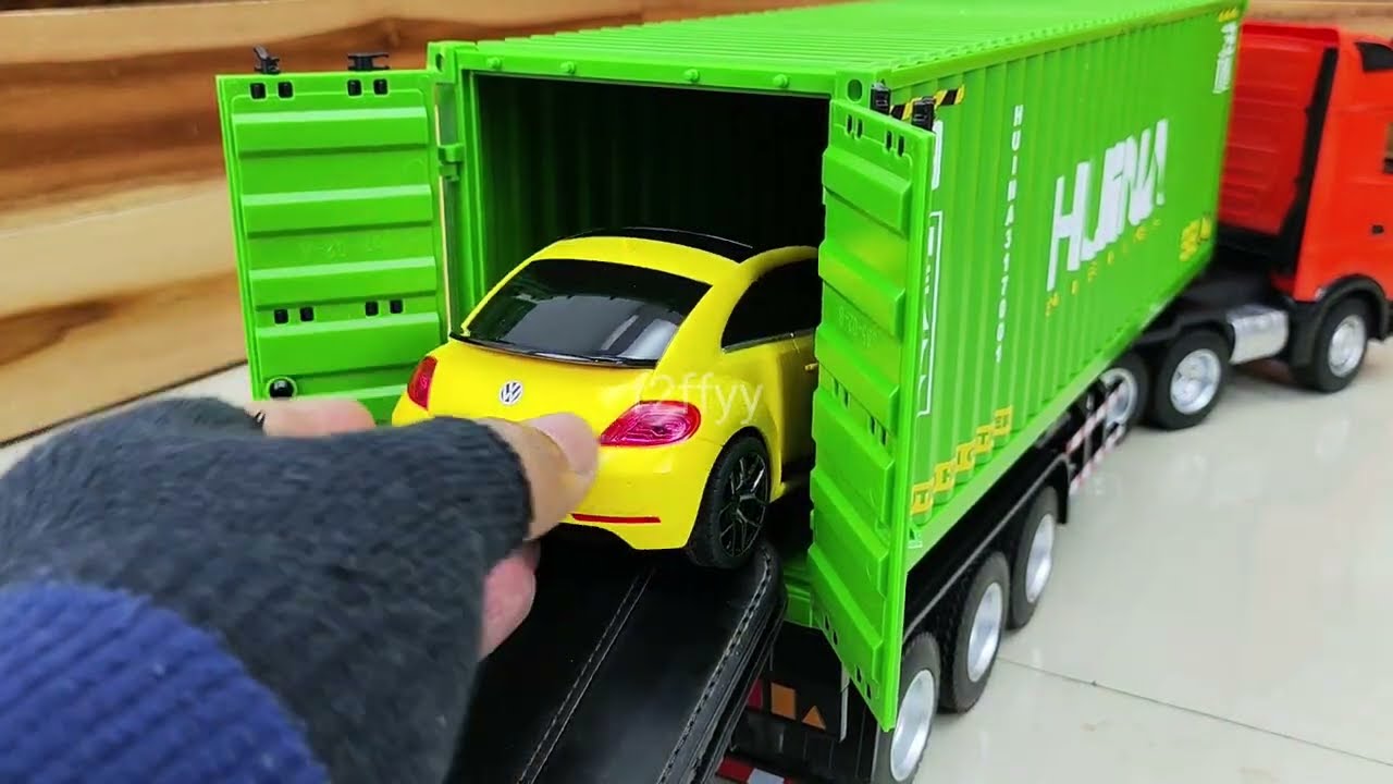 Unboxing RC Huina Container Cargo Truck 1:18 Scale 12 Wheels 4WD, RC VW Beetle Sport Yellow Remote