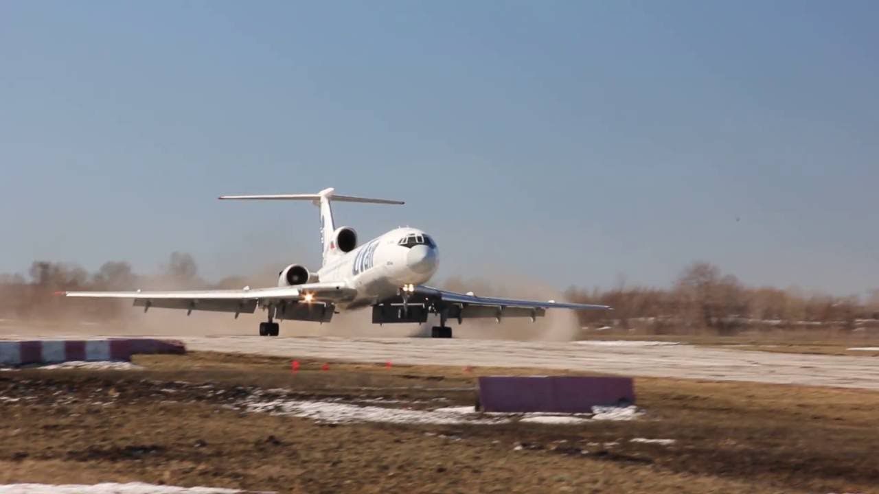 посадка ту-154м 85069, Р. Т.  Есаяном на площадку в смышляевке