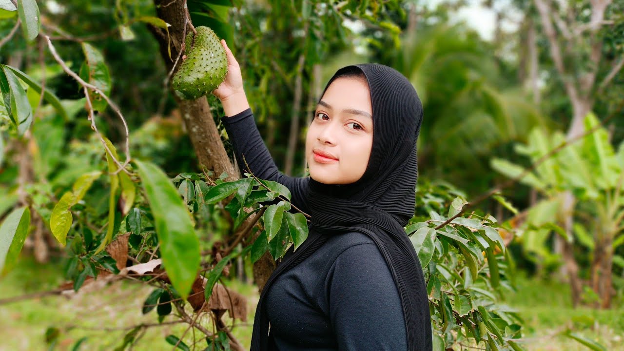 WOW SERU BANGET!!! MENCARI LALAPAN DI SAWAH BARENG NENG SILVINA PERAWAN DESA CANTIK